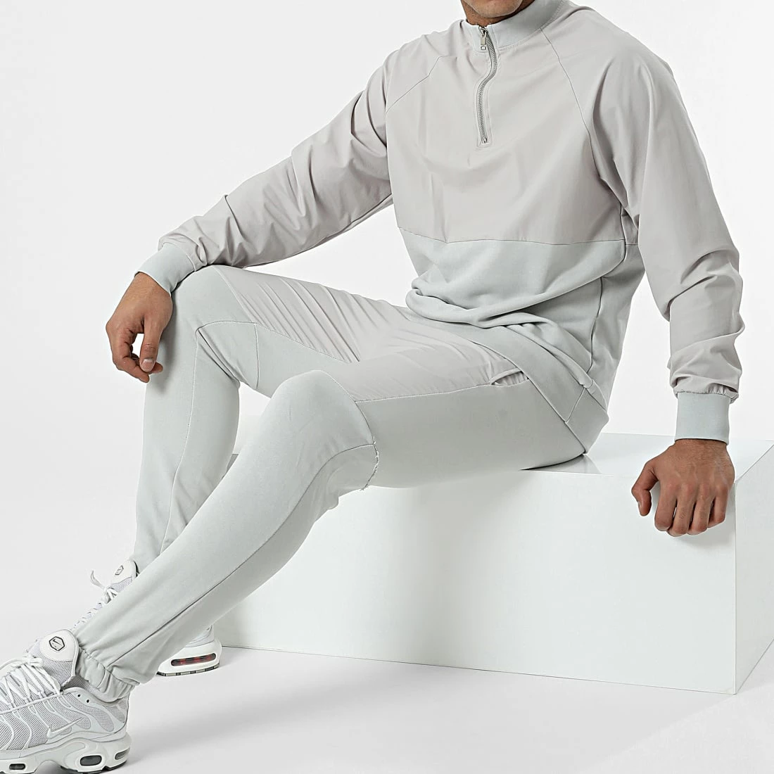 Top 10 ✔️ Ensemble Sweat A Col Zippé Et Pantalon Jogging LL497 Gris Clair de Ikao 🥰 3 Top 10 ✔️ Ensemble Sweat A Col Zippé Et Pantalon Jogging LL497 Gris Clair de Ikao 🥰