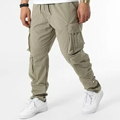 Grosses soldes ✔️ Pantalon Cargo LL650 Vert Kaki de Ikao ✨