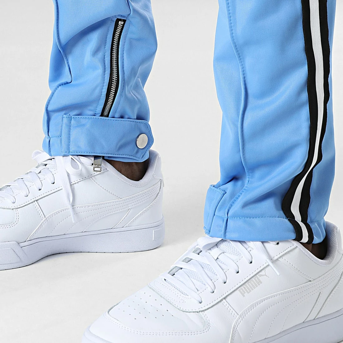 Meilleure vente 🧨 Pantalon Jogging A Bandes LL677 Bleu Clair de Ikao ⌛ 4 Meilleure vente 🧨 Pantalon Jogging A Bandes LL677 Bleu Clair de Ikao ⌛ – Image 2