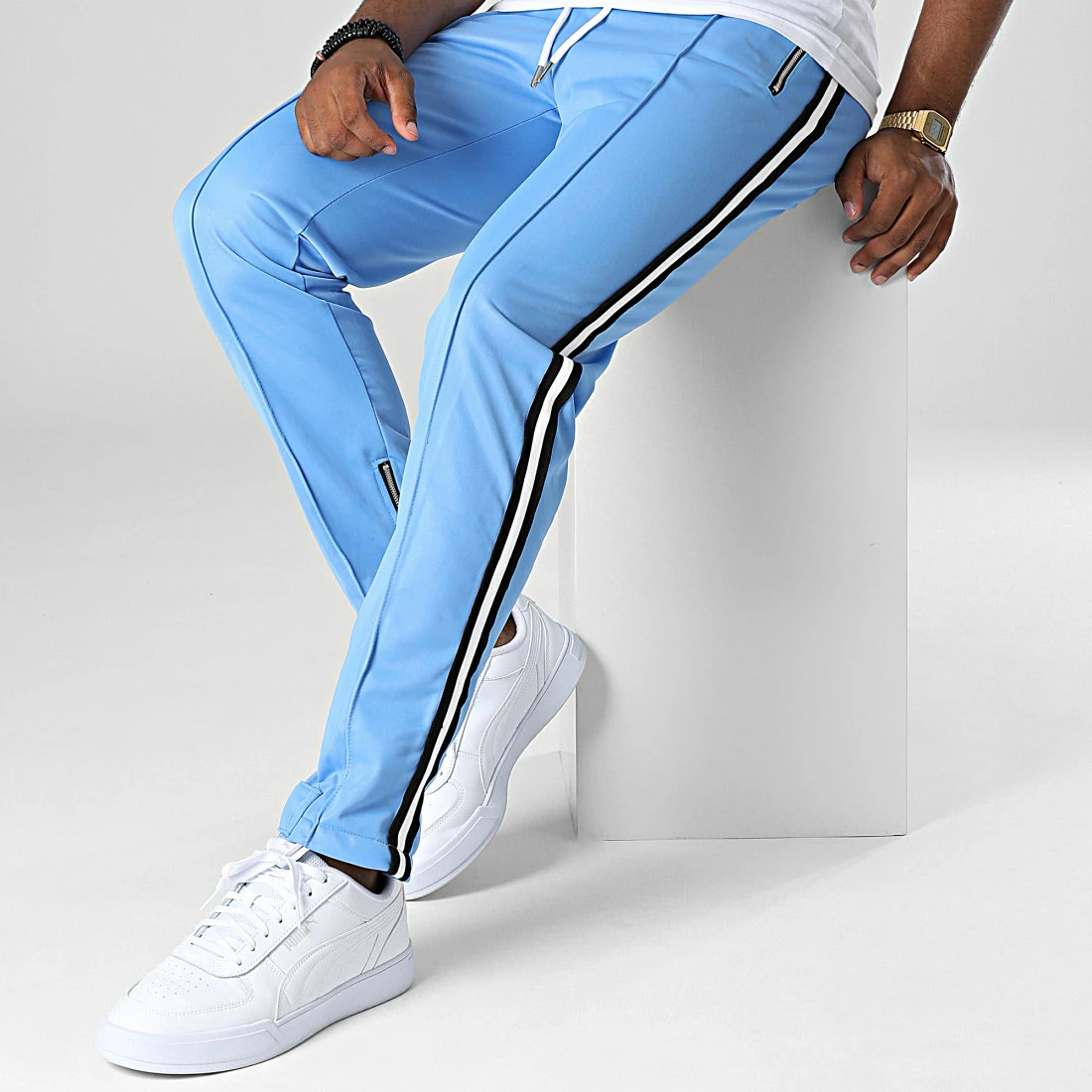 Meilleure vente 🧨 Pantalon Jogging A Bandes LL677 Bleu Clair de Ikao ⌛ 5 Meilleure vente 🧨 Pantalon Jogging A Bandes LL677 Bleu Clair de Ikao ⌛ – Image 3